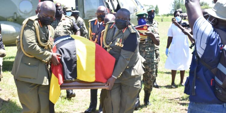 Gen Lokech’s body arrives in Pader district for burial. A sombre mood is witnessed in Pader Town Council a hometown of former Deputy IGP.