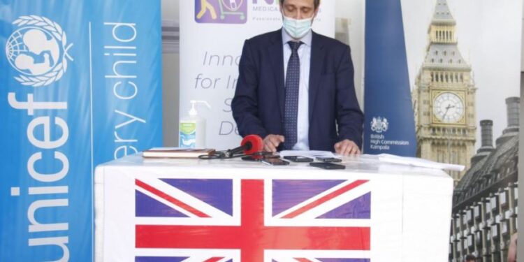 UK donates to Uganda 300,000 COVID19 vaccine doses of AstraZeneca to help the priority groups to receive their second dose.