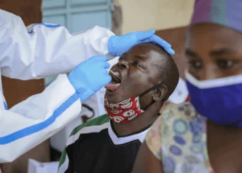 Worry as 1,936 Ugandans test positive for COVID-19 in 24 hours. From the results of COVID-19 tests done on 31 December 2021.