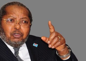 Governor of Bank of Uganda Mutebile dies