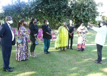 Museveni meets the relatives of late Ben Kiwanuka.