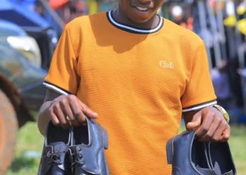 Okol of Pader District Sells “President Museveni Shoes” for His Campaigns